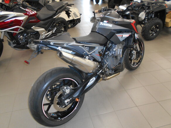 2018 KTM 790 Duke, серый - вид 2