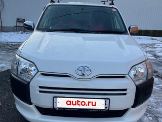 2017 Toyota Probox I Рестайлинг, белый, 880000 рублей, вид 1