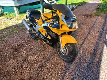 2001 Suzuki GSX-R 600, жёлтый, 350000 рублей, вид 1