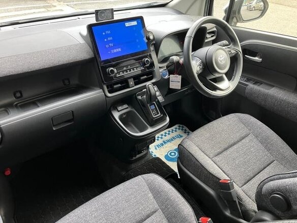 2023 Toyota Sienta III, белый, 1290000 рублей - вид 8