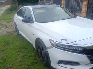 2017 Honda Accord X, белый, 1750000 рублей, вид 3