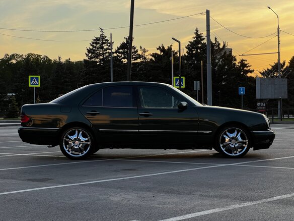 1996 Mercedes-Benz E-Класс 320 II (W210, S210), зелёный, 550000 рублей - вид 5