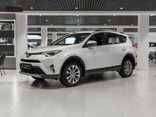 2017 Toyota RAV4 IV (XA40) Рестайлинг, белый, 2420000 рублей, вид 1