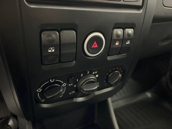 2019 LADA (ВАЗ) Largus, красный, 520000 рублей - вид 11