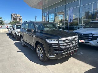 2026 Toyota Land Cruiser 300 Series, чёрный, 15200000 рублей, вид 1