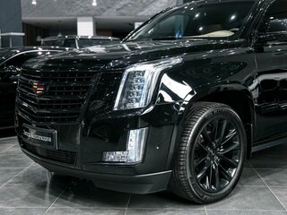 2018 Cadillac Escalade IV, чёрный, 5790000 рублей, вид 2
