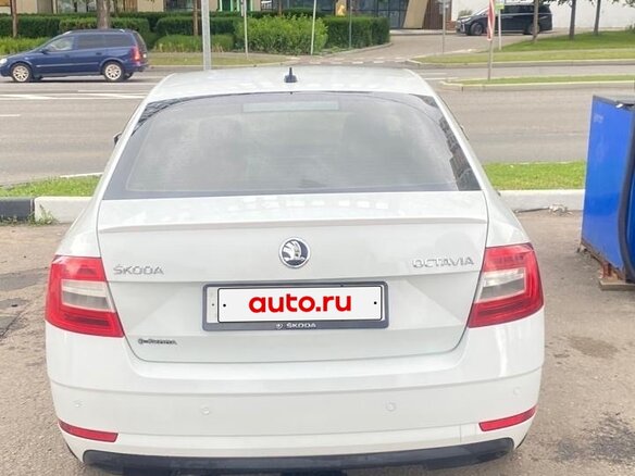 2018 Skoda Octavia III (A7) Рестайлинг, белый - вид 5