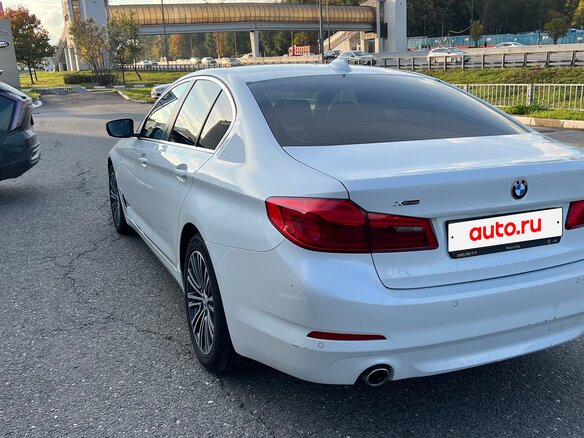 2019 BMW 5 серии 520d xDrive VII (G30/G31/G38), белый - вид 5