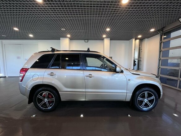 2005 Suzuki Grand Vitara II, бежевый, 550000 рублей - вид 1