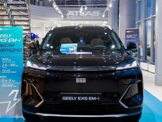 2026 Geely EX5 Гибрид EM-R, чёрный, 3791690 рублей, вид 2