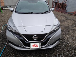 2018 Nissan Leaf II (ZE1), серебристый, 1790000 рублей, вид 1