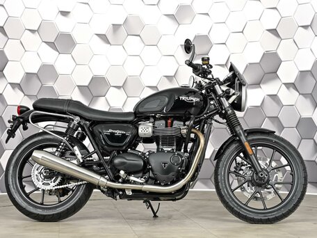 2016 Triumph Street Twin, чёрный, 685000 рублей, вид 3
