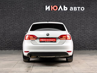 2014 Volkswagen Jetta VI, белый, 900000 рублей, вид 5