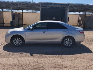 2010 Toyota Camry VI (XV40) Рестайлинг, серебристый, 1100000 рублей, вид 2