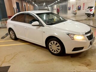 2011 Chevrolet Cruze I, белый, 400000 рублей, вид 3