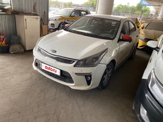 2018 Kia Rio IV, белый, 474100 рублей, вид 4