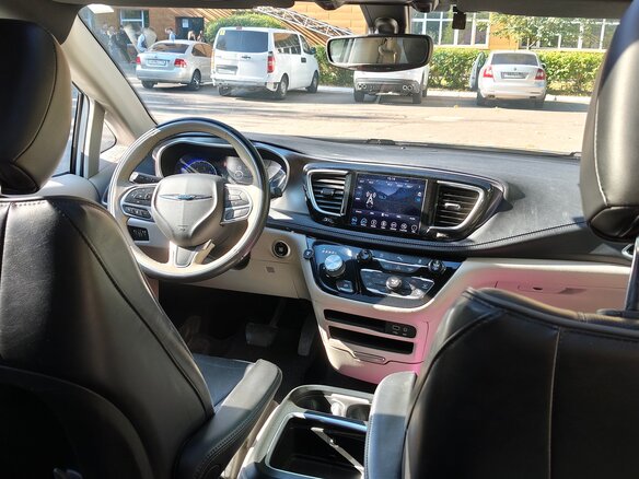 2017 Chrysler Pacifica RU, белый, 2590000 рублей - вид 8