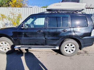 2011 Mitsubishi Pajero IV Рестайлинг 1, чёрный, 1550000 рублей, вид 4