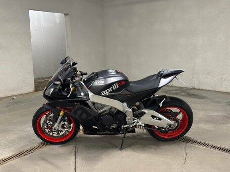 2020 Aprilia RSV4, чёрный, 1350000 рублей, вид 4