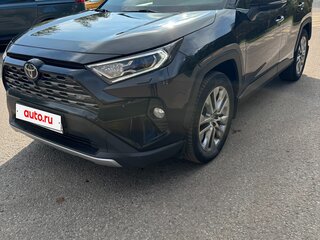 2021 Toyota RAV4 V (XA50), чёрный, 3500000 рублей, вид 2