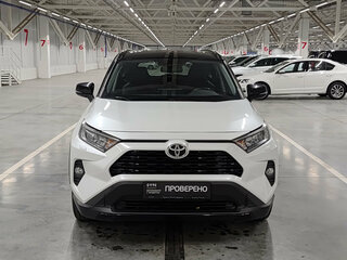 2021 Toyota RAV4 V (XA50), белый, 3050000 рублей, вид 2