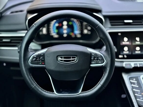 2022 Geely Atlas Pro, серебристый, 2150000 рублей - вид 10