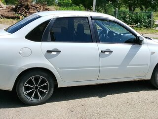 2017 Lada (ВАЗ) Granta I, белый, 390000 рублей, вид 2