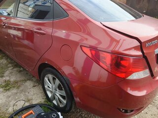 2011 Hyundai Solaris I, пурпурный, 400000 рублей, вид 4