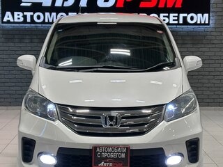 2012 Honda Freed I Рестайлинг, белый, 1147000 рублей, вид 3