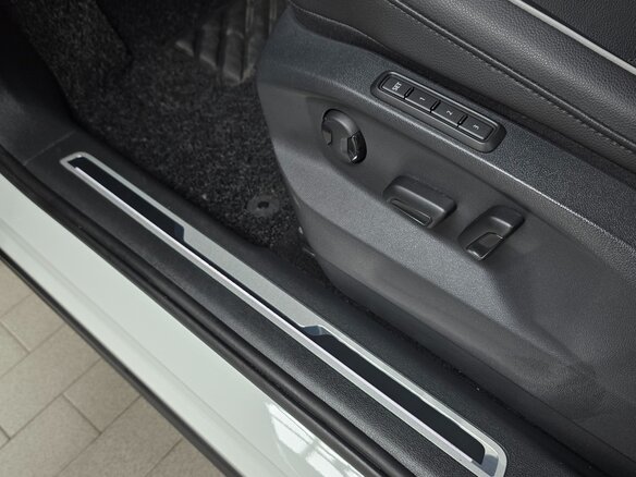 2024 Volkswagen Tiguan II Рестайлинг, белый, 3660000 рублей - вид 11