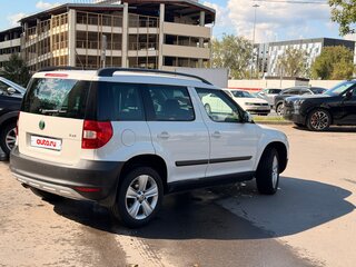 2011 Skoda Yeti I, белый, 850000 рублей, вид 5