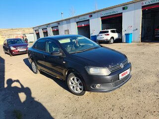 2012 Volkswagen Polo V, чёрный, 310000 рублей, вид 2