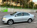 2010 Volkswagen Jetta V, серебристый - вид 4