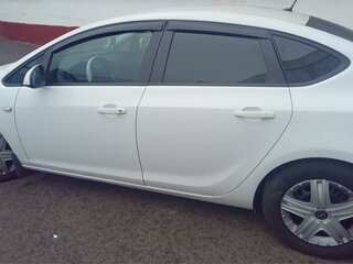 2012 Opel Astra J Рестайлинг, белый, 599999 рублей, вид 4