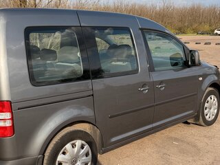 2011 Volkswagen Caddy III Рестайлинг, серебристый, 1350000 рублей, вид 3