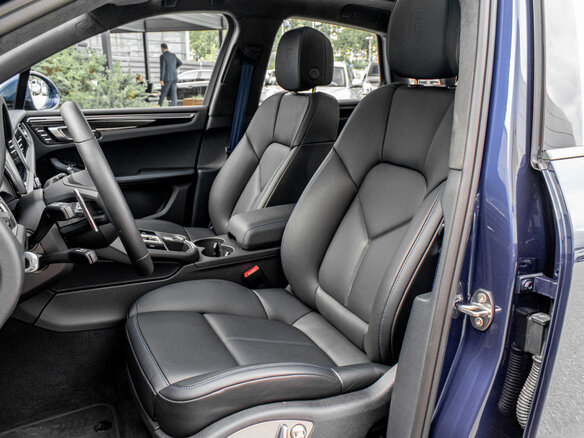 2025 Porsche Macan I Рестайлинг 2, синий, 11859000 рублей - вид 9