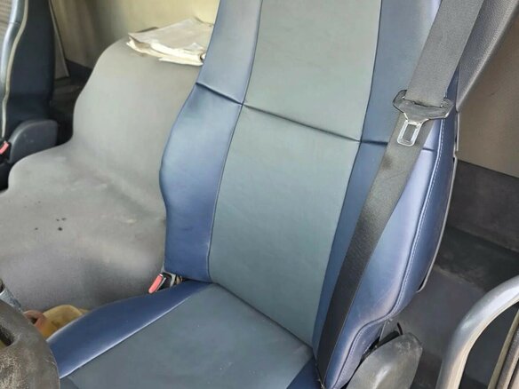 2012 Volvo FM, красный, 3500000 рублей - вид 6