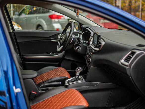 2019 Kia Ceed III, синий, 1480000 рублей - вид 12