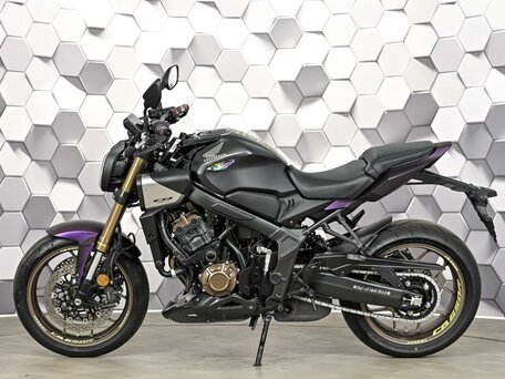 2024 Honda CB 650R, чёрный, 1177000 рублей, вид 4