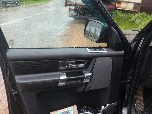 2013 Land Rover Discovery IV, чёрный, 1100000 рублей - вид 11