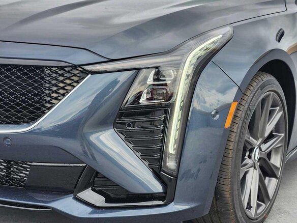 2026 Cadillac CT5 I Рестайлинг, серый, 7564339 рублей - вид 1