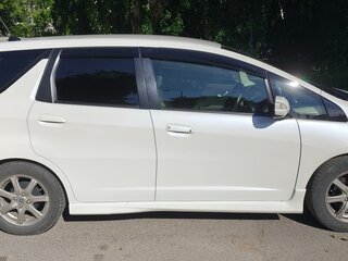 2013 Honda Fit Shuttle I Рестайлинг, белый, 1020000 рублей, вид 3