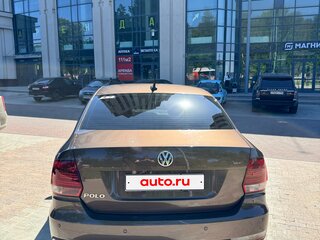 2019 Volkswagen Polo V Рестайлинг, коричневый, 1520000 рублей, вид 3