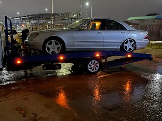 2004 Mercedes-Benz S-Класс 320 IV (W220) Рестайлинг, серебристый, 300000 рублей, вид 3