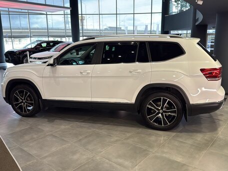 2018 Volkswagen Teramont I, белый, 2565000 рублей, вид 5