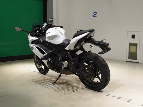 2020 Kawasaki Ninja 650, белый, 670000 рублей, вид 3