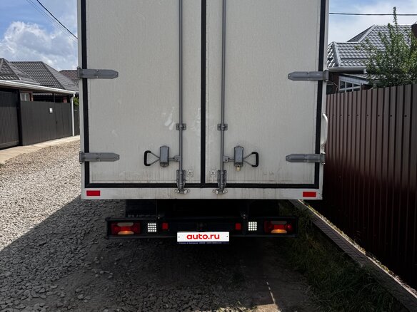 2013 Iveco Daily, белый, 1650000 рублей - вид 1