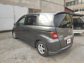 2011 Honda Freed I, серый, 980000 рублей, вид 3
