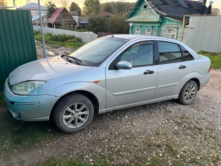 2004 Ford Focus I Рестайлинг, серебристый, 165500 рублей, вид 4