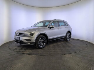 2018 Volkswagen Tiguan II, серебристый, 2800000 рублей, вид 1